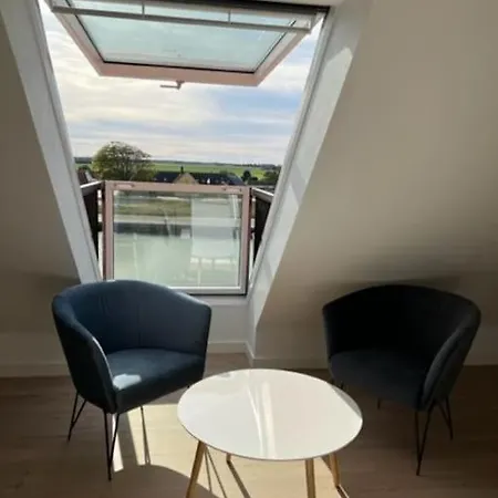 Laekker Pa Havnefronten